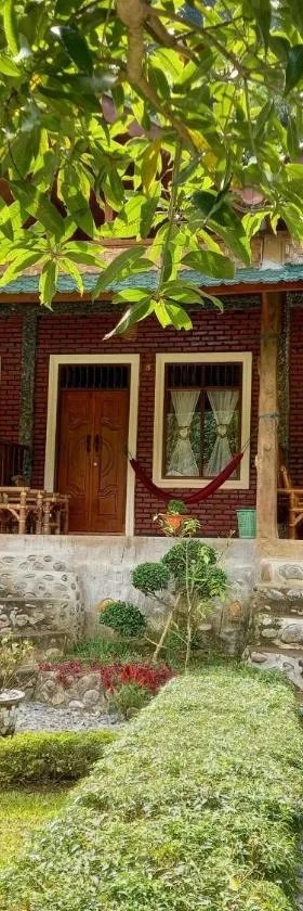 Sahnan Guest House，位于武吉拉旺的酒店