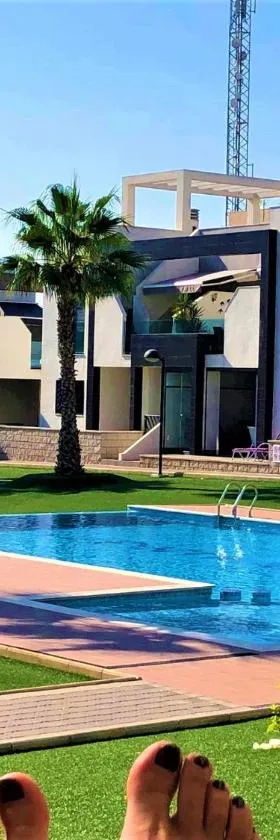Oasis Beach 1, La Zenia，位于奥里韦拉海滩的酒店