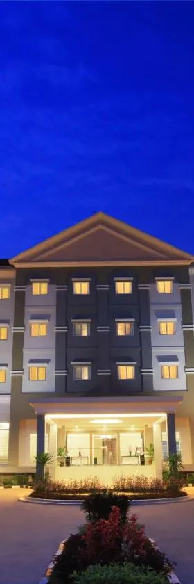 BRITS HOTEL PANGKALAN BUN，位于庞卡兰布翁的酒店