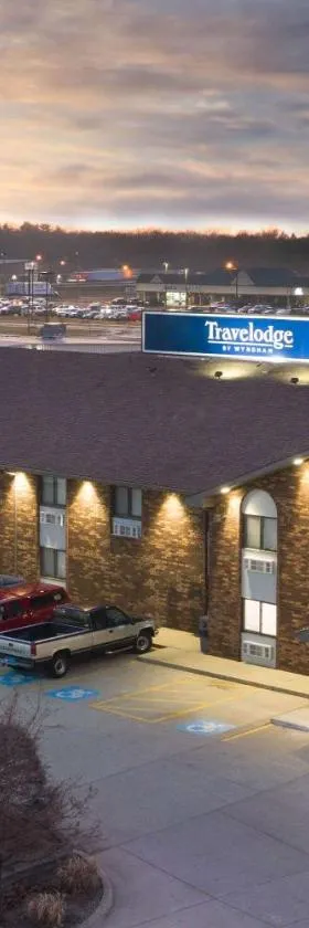 Travelodge by Wyndham Elkhart，位于埃尔克哈特的酒店