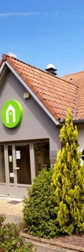 坎姆盘奈奥彻酒店，位于欧什的酒店