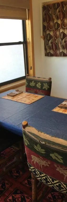 Heart and Wings Retreat Center，位于银城的酒店