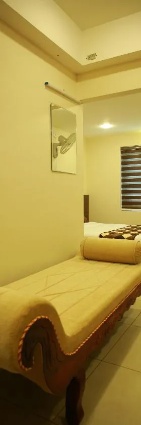 KALATHIL TOURIST HOME，位于Kunnamkulam的酒店