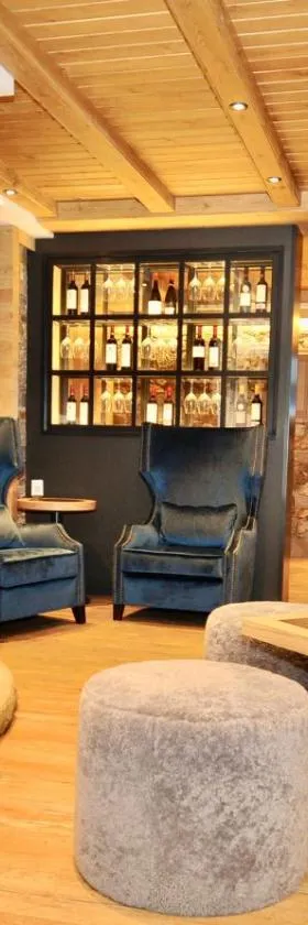 Hotel Petit Lacreu，位于萨拉尔杜的酒店