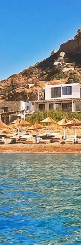Spathi Beach Suites Kea，位于Spathi 的酒店