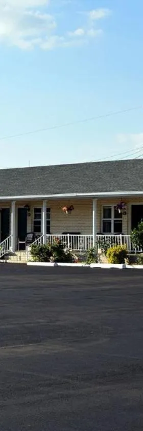 Birchwood inn，位于钦科蒂格的酒店