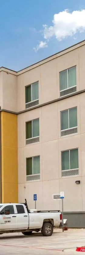 MainStay Suites Carlsbad South，位于卡尔斯巴德的酒店