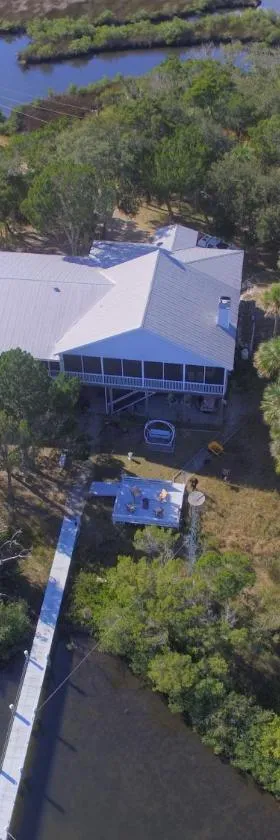 Crystal River Lullaby B&B，位于克里斯特尔里弗的酒店