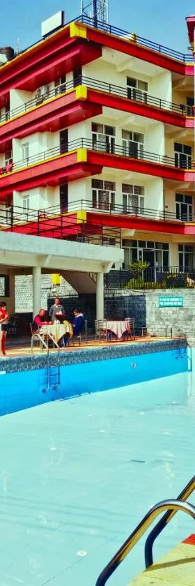 Highland Village Resort，位于达兰萨拉的酒店