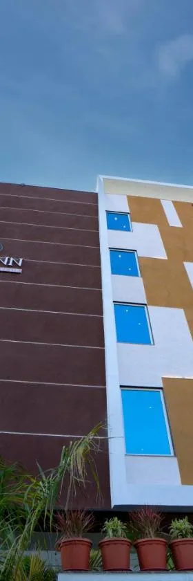 Hotel DVIJ INN，位于斋浦尔的酒店