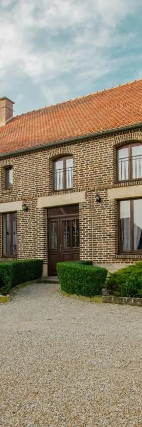 La Chambre D'amis LA COSTIGNIERES，位于Montgueux的酒店