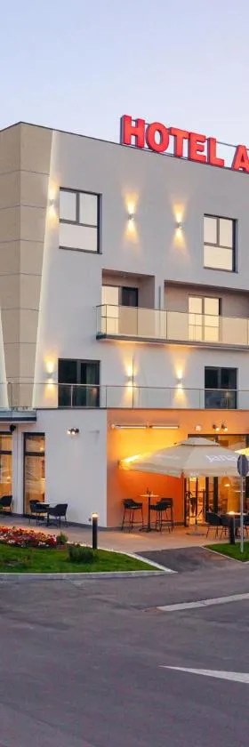 Antunović Hotel East，位于赛斯韦泰的酒店