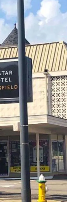 M Star Hotel Mansfield，位于曼斯费尔德的酒店