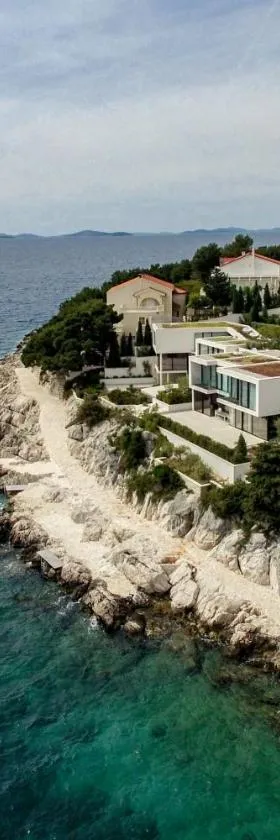 Golden Rays Luxury Villas & Apartments，位于普利莫顿的酒店