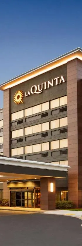 La Quinta Inn & Suites by Wyndham Richmond-Midlothian，位于中洛锡安的酒店