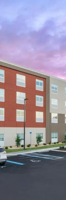Holiday Inn Express Melbourne West by IHG，位于墨尔本的酒店