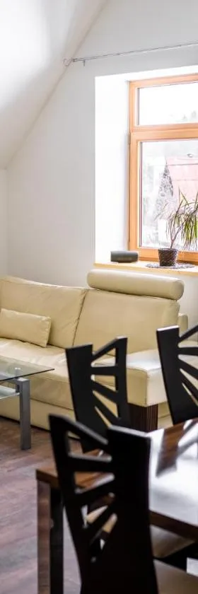 Penzion a Restaurace v Zátiší，位于Horní Lhota的酒店