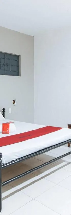 RedDoorz near SM Calamba，位于Laguna的酒店