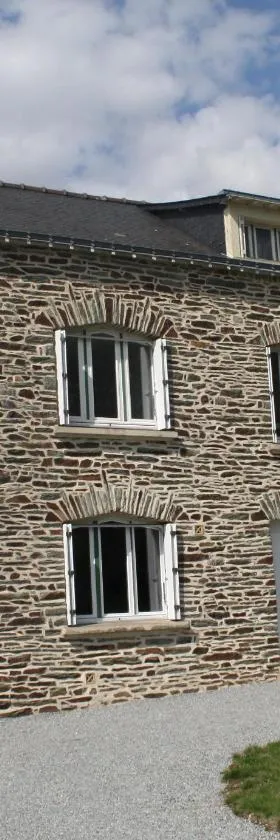Gîte du courtil aux fées，位于Saint-Laurent的酒店