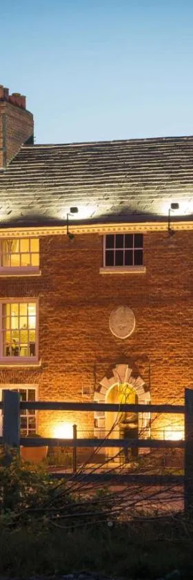 The Partridge, Stretton，位于Stretton的酒店