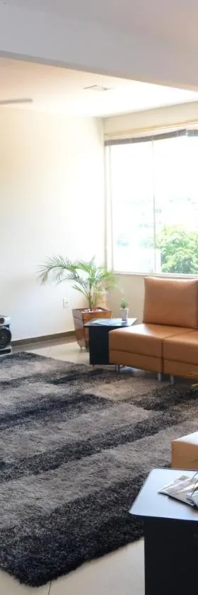 Hotel Canaã Express，位于雅里努的酒店