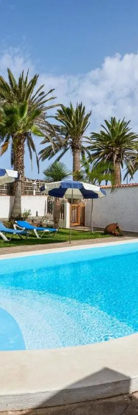 Charming House in Buenavista del Norte with Shared Pool，位于布埃纳维斯塔德尔诺尔特的酒店