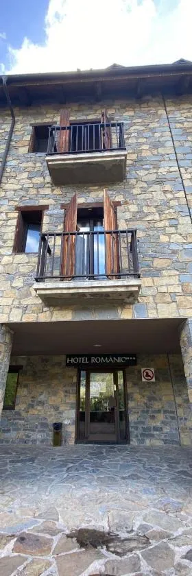 Hotel Romànic，位于普拉德埃米塔的酒店