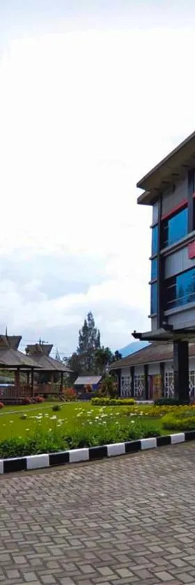 Rudang Hotel & Resort Berastagi，位于不拉士打宜的酒店