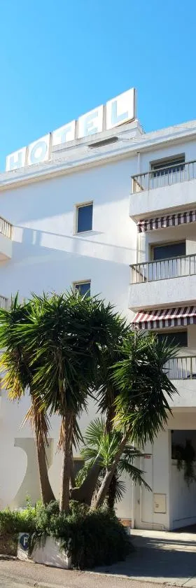 Hôtel Restaurant Brasilia，位于滨海卡涅的酒店