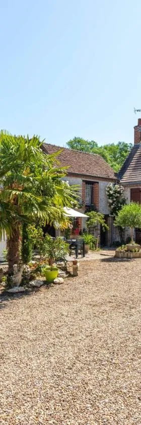 Gîte spacieux à Mer avec un joli extérieur，位于Mer的酒店