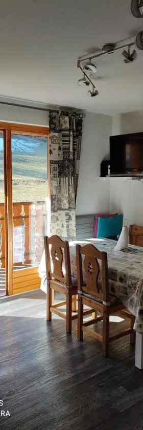 Chalet Le Telemark wifi fibre et garage，位于托隆的酒店