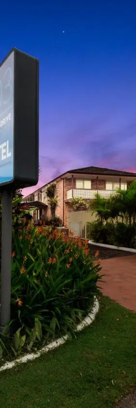 Kennedy Drive Airport Motel，位于堤维德岬的酒店