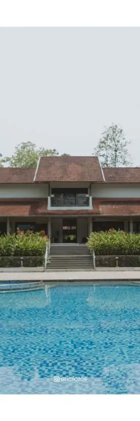 Whispering Waters，位于Malayāttūr的酒店