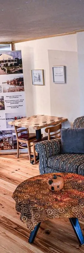 Brook Road Inn，位于Goshen的酒店