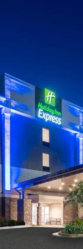 Holiday Inn Express Statesboro by IHG，位于斯泰茨伯勒的酒店