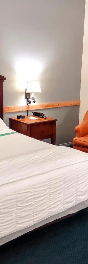 GuestHouse Inn Enumclaw，位于伊纳姆克洛的酒店
