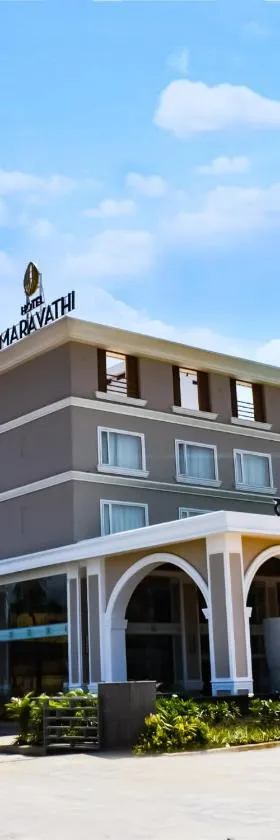 Hotel Amaravathi，位于Mandya的酒店