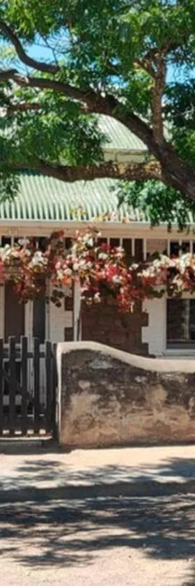 The Sunday School Cottage.，位于Burra的酒店