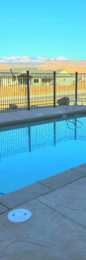 Scenic View Inn & Suites Moab，位于摩押的酒店