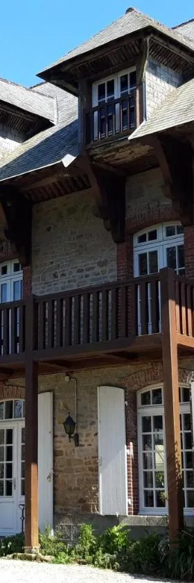 LE CHALET SUISS - Chambre Santorin，位于Le Vicel的酒店