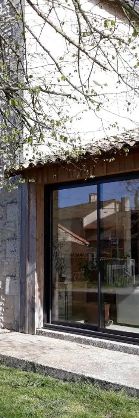 La Maison des Escargots，位于Blanzay的酒店