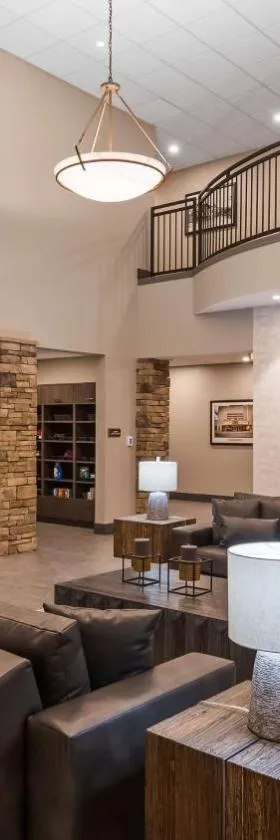 Best Western Plus Lawrenceburg，位于Lawrenceburg的酒店