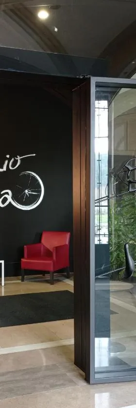 Hotel Seminario Aeropuerto Bilbao，位于德里奥的酒店