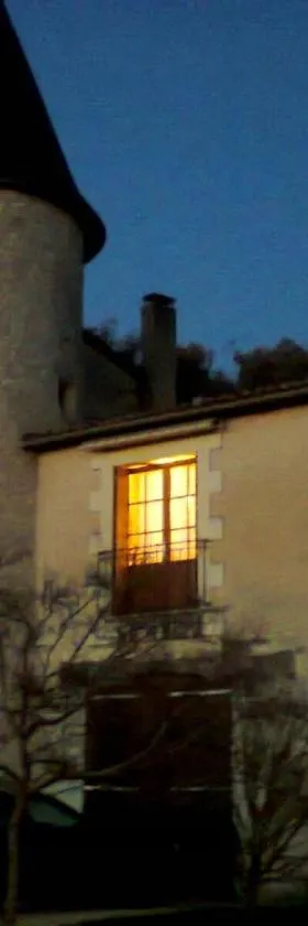 Manoir Le Cristal Futuroscope , grosses reductions sur les nuitées et le parc !，位于Beaumont的酒店
