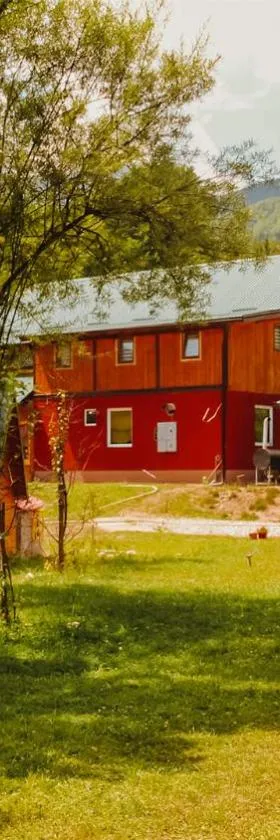 Camp Sutjeska，位于耶蒂斯特的酒店