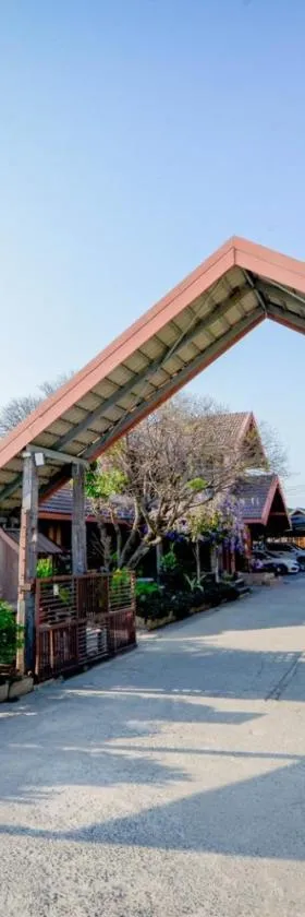 MRK Resort & Massage，位于华富里的酒店