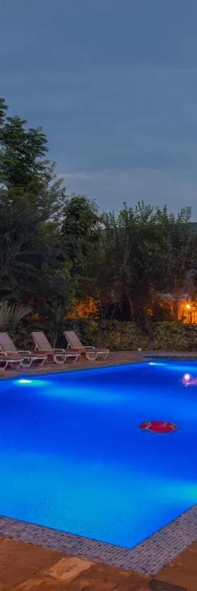 Airport Planet Lodge，位于Kingori的酒店