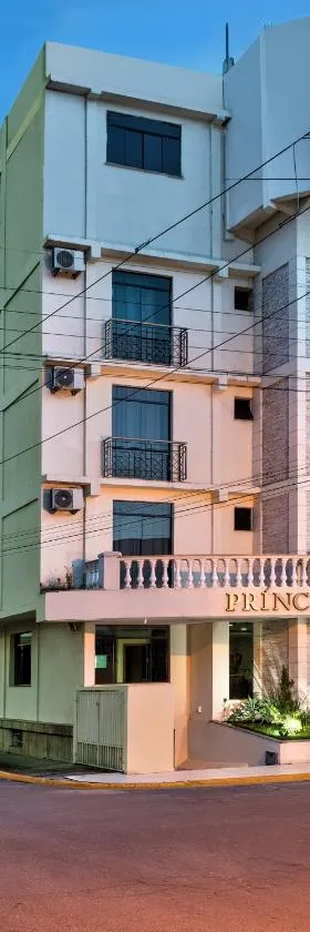 Principe Hotel，位于伊塔布纳的酒店