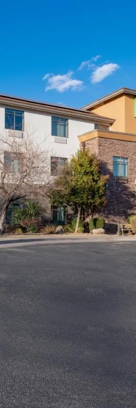 Holiday Inn Express & Suites St George North - Zion by IHG，位于华盛顿的酒店