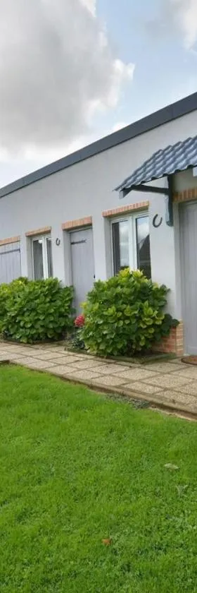 GITE LES AILES DU VENT- BUIGNY ST MACLOU，位于Buigny-Saint-Maclou的酒店